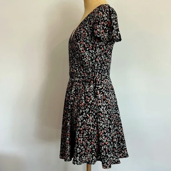 Abercrombie & Fitch floral spring dress women’s size small - Picture 3 of 13